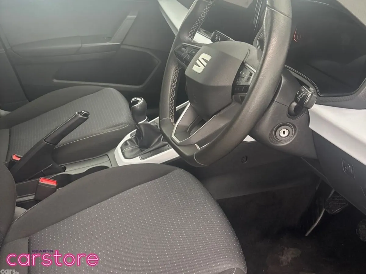 SEAT Arona SUV, Petrol, 2024, Green