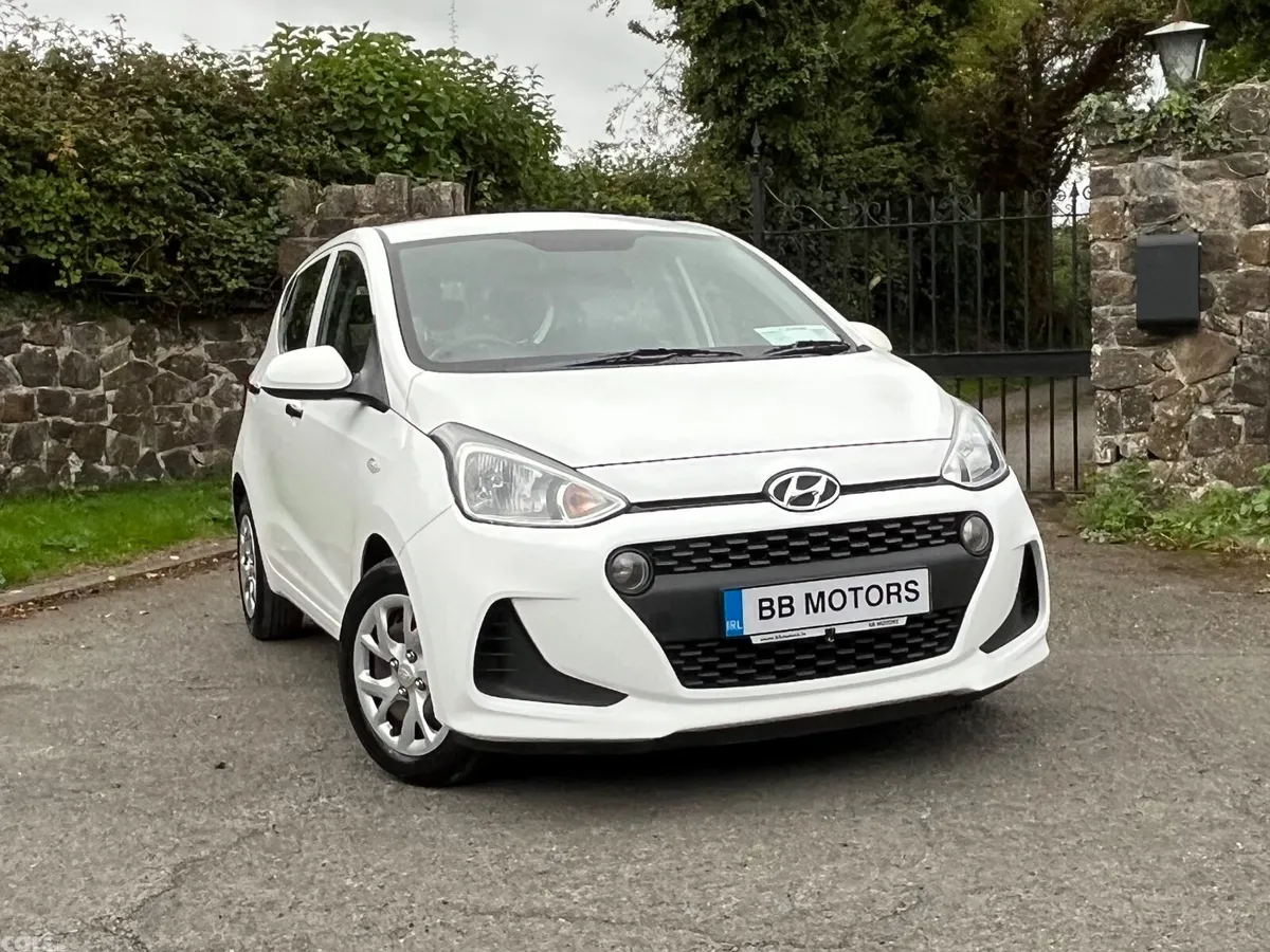 Hyundai i10 Hatchback, Petrol, 2019, White