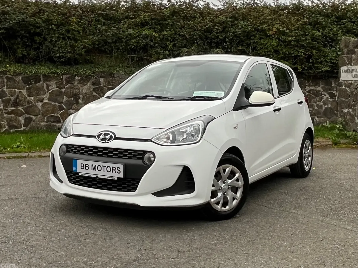 Hyundai i10 Hatchback, Petrol, 2019, White