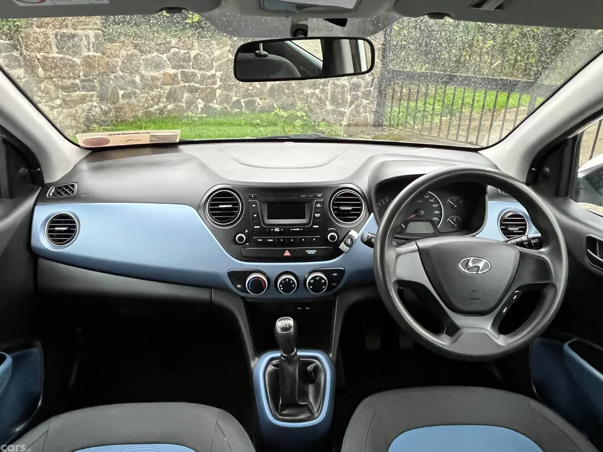 Hyundai i10 Hatchback, Petrol, 2019, White