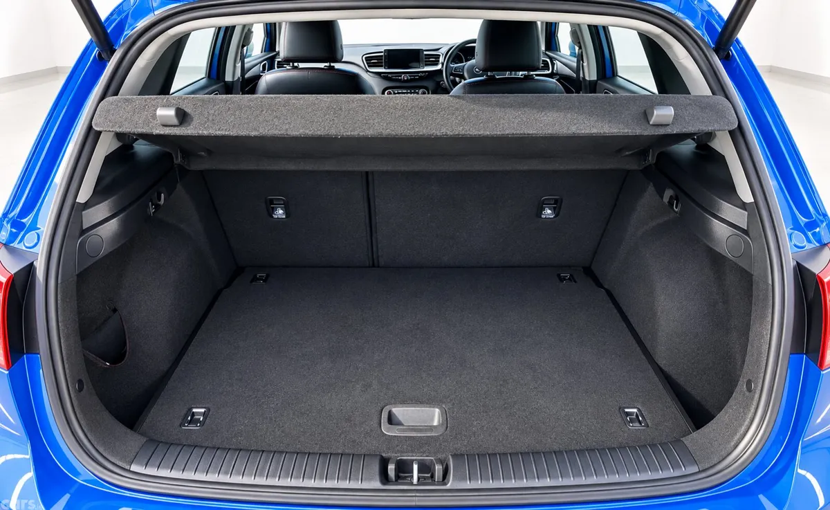 Kia Ceed Hatchback, Petrol, 2020, Blue