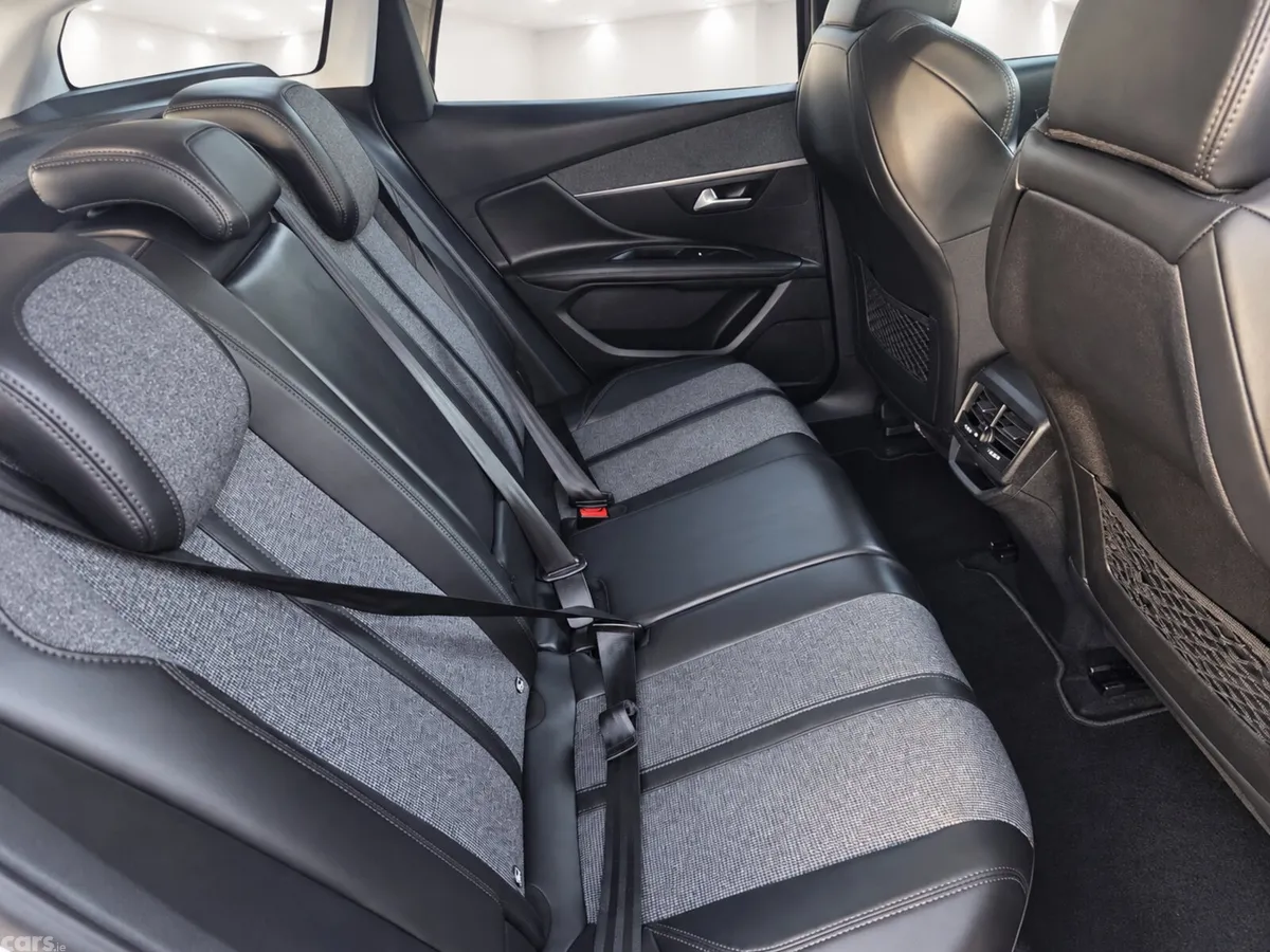Peugeot 3008 SUV, Diesel, 2017, White