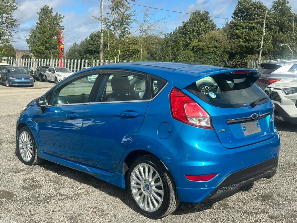 Ford Fiesta Hatchback, Petrol, 2015, Blue