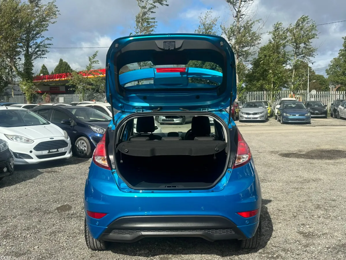 Ford Fiesta Hatchback, Petrol, 2015, Blue