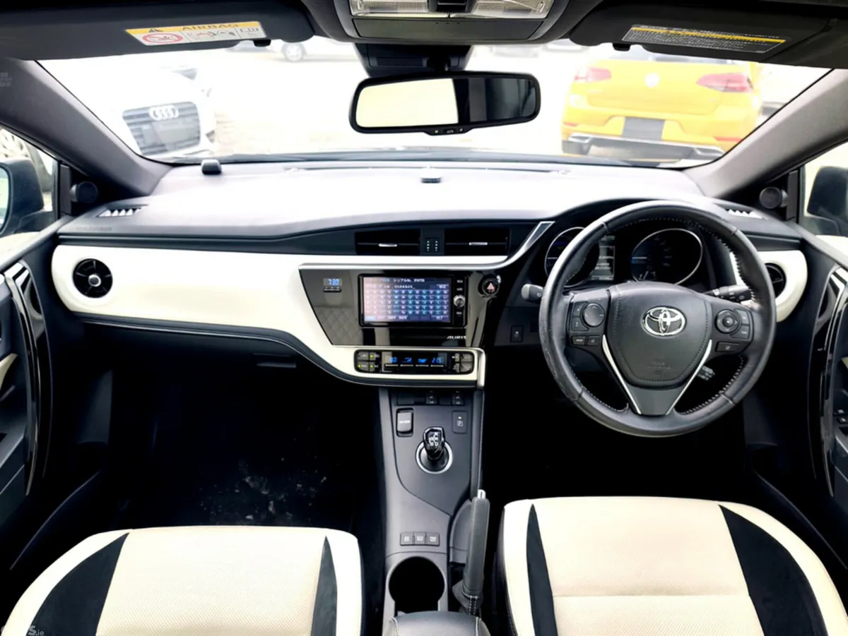 Toyota Auris Hatchback, Petrol Hybrid, 2017, Black