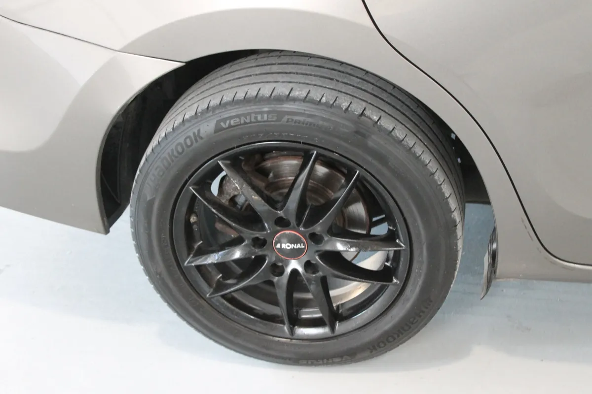 Toyota Corolla Saloon, Petrol, 2017, Grey