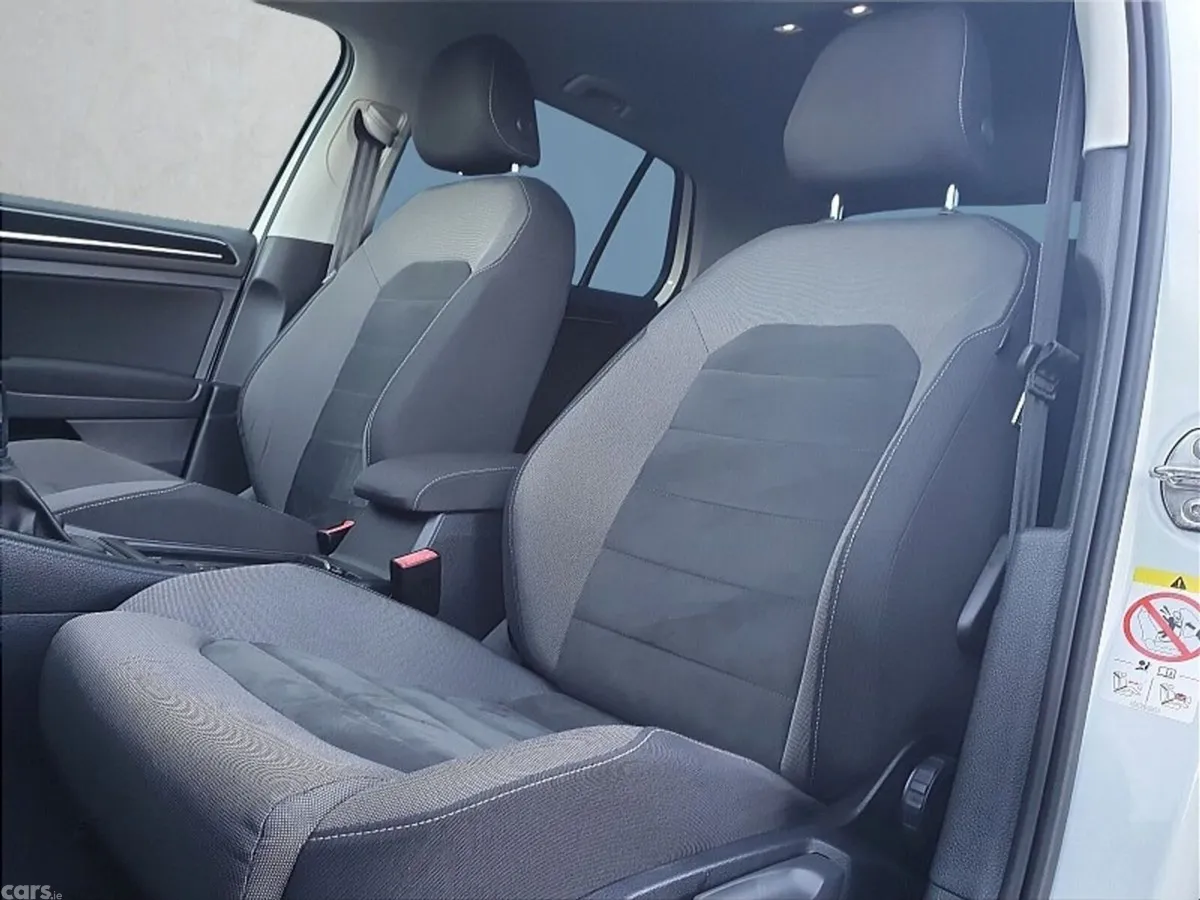 Volkswagen Golf Hatchback, Petrol, 2019, White