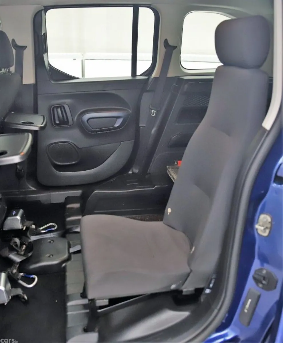 Peugeot Rifter MPV, Diesel, 2021, Blue