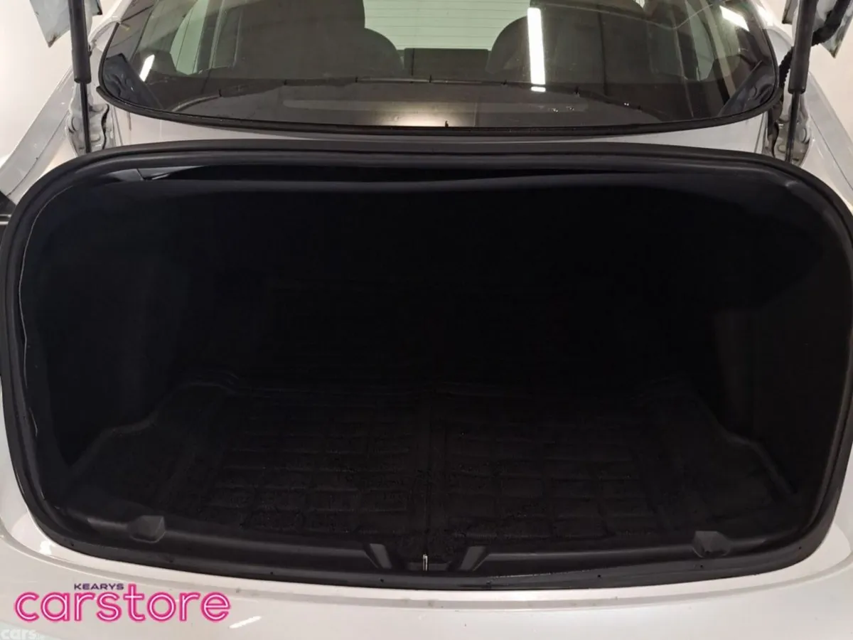 Tesla Model 3 Saloon, Electric, 2020, White