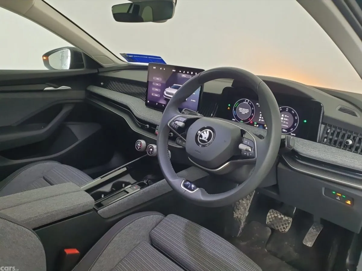 Skoda Superb Estate, Petrol Plug-in Hybrid, 2025, Black