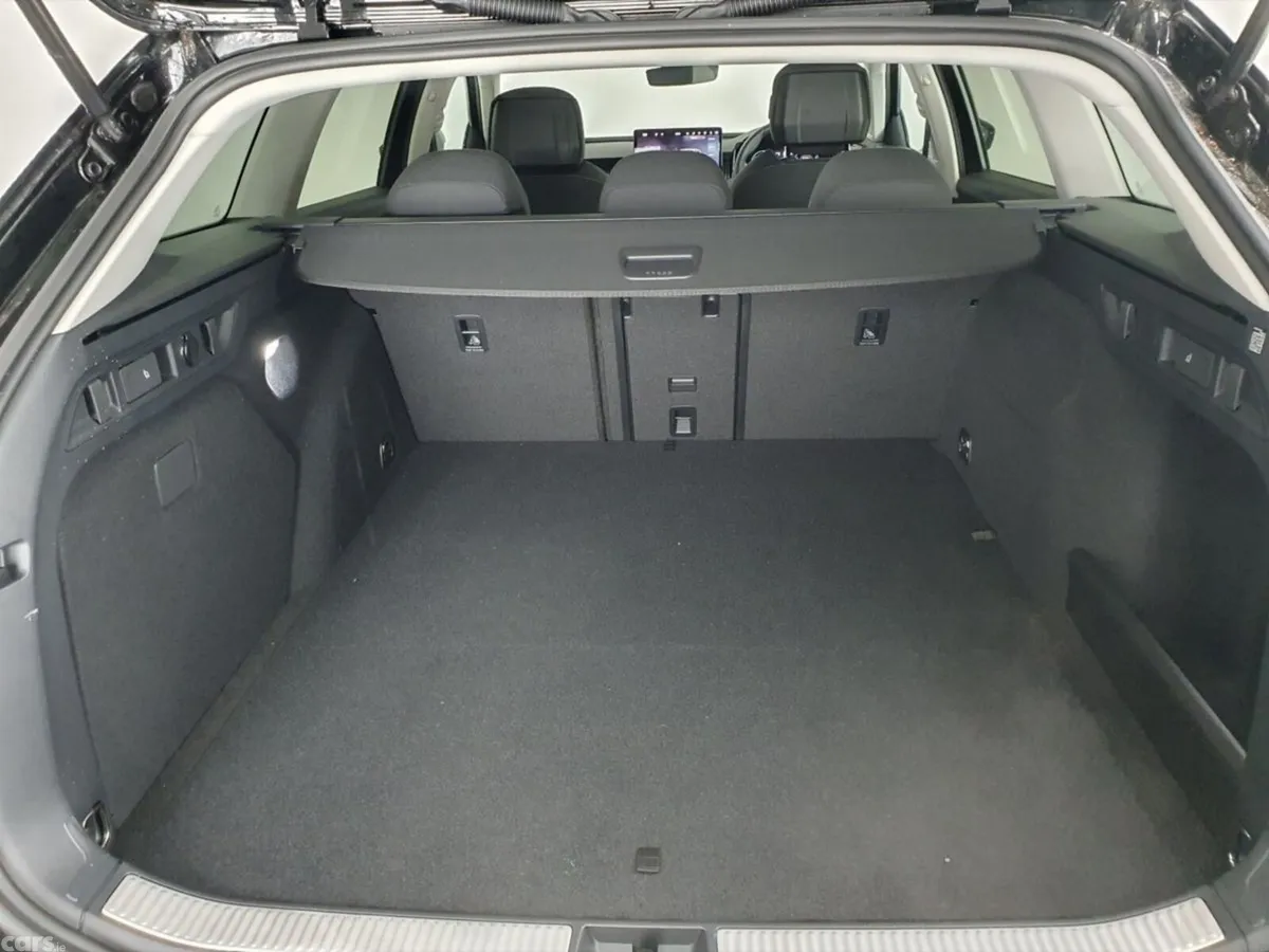 Skoda Superb Estate, Petrol Plug-in Hybrid, 2025, Black