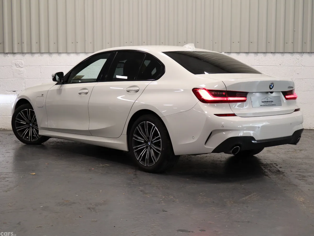 BMW 3-Series Saloon, Petrol Plug-in Hybrid, 2020, White