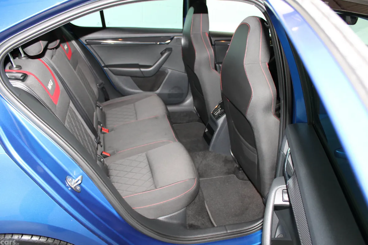 Skoda Octavia Hatchback, Diesel, 2018, Blue