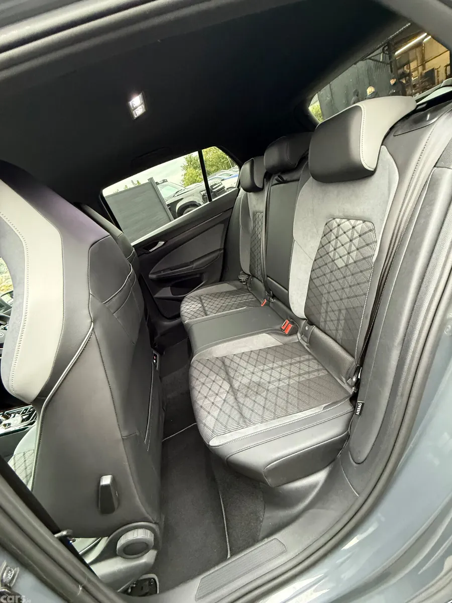 Volkswagen Golf Hatchback, Diesel, 2023, Grey