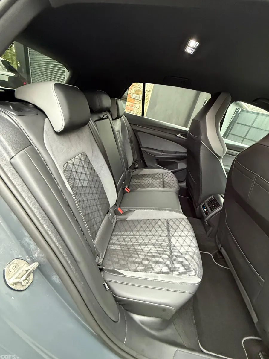 Volkswagen Golf Hatchback, Diesel, 2023, Grey
