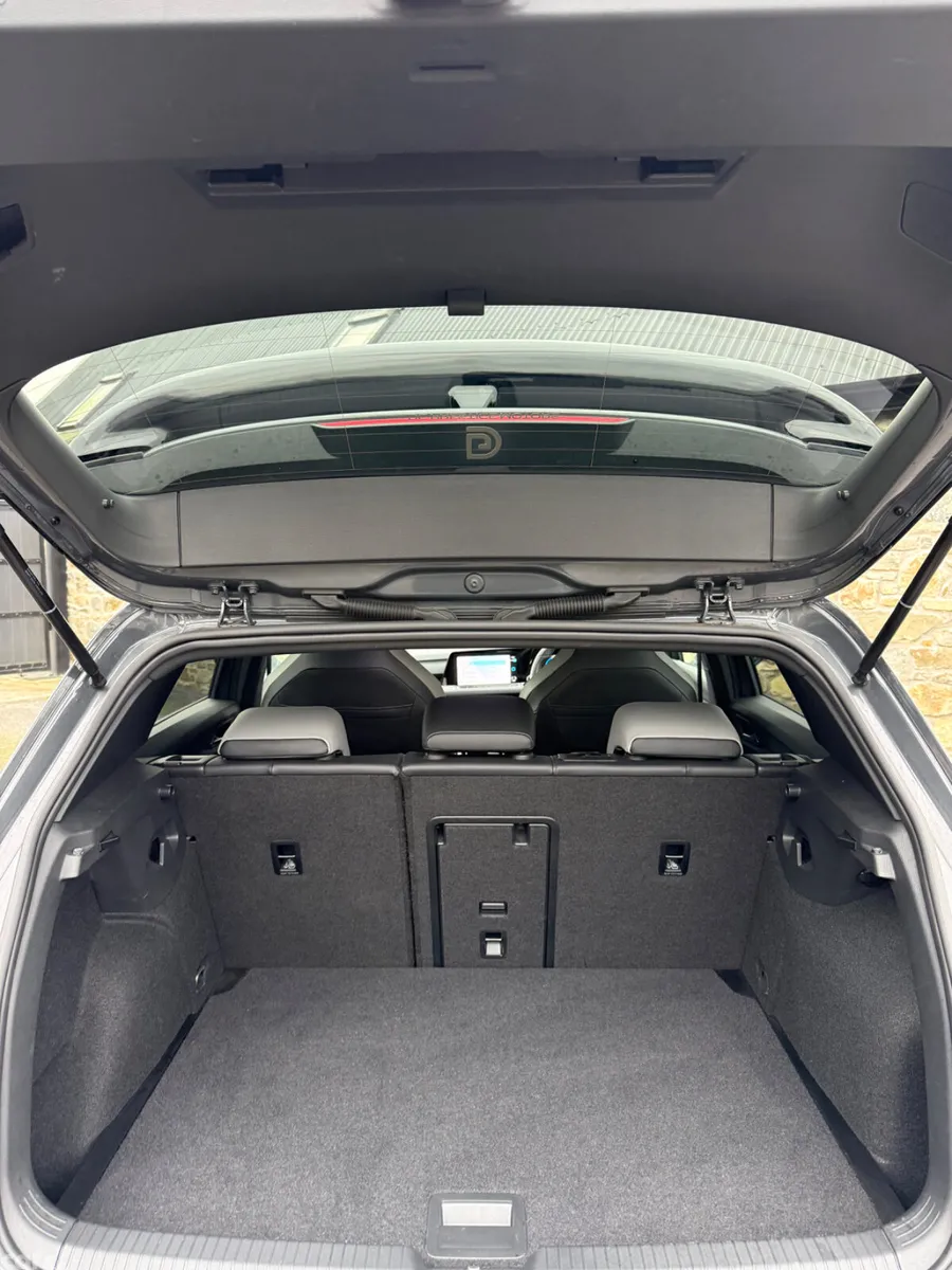 Volkswagen Golf Hatchback, Diesel, 2023, Grey