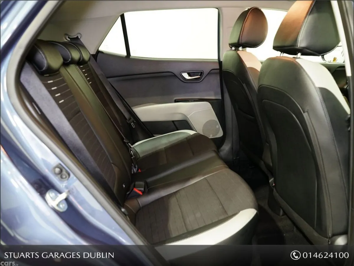 Kia Stonic Estate, Petrol Hybrid, 2025, Blue