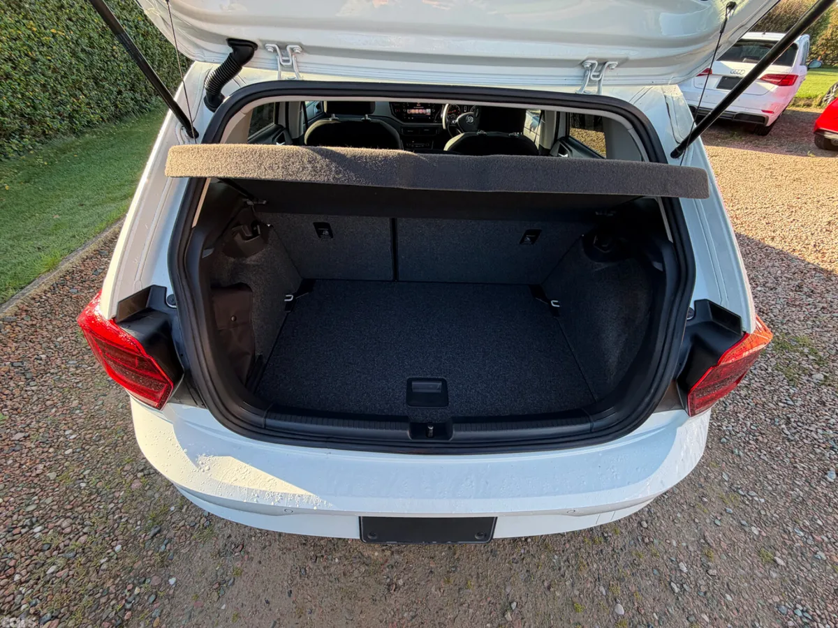 Volkswagen Polo Hatchback, Petrol, 2019, White