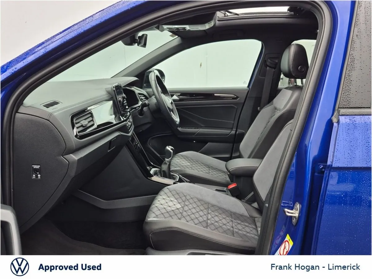 Volkswagen T-Roc SUV, Diesel, 2025, Blue
