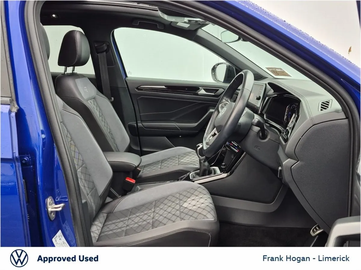 Volkswagen T-Roc SUV, Diesel, 2025, Blue