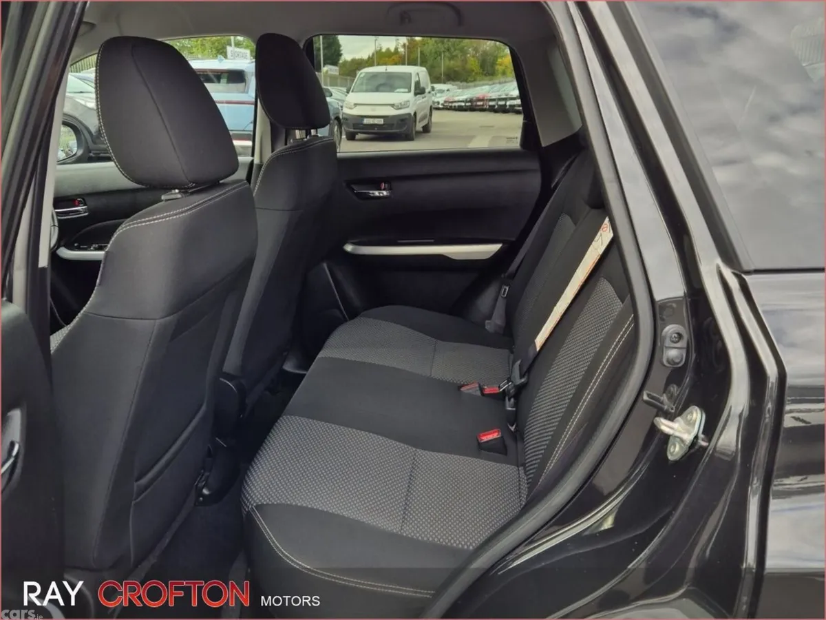 Suzuki Vitara SUV, Petrol, 2017, Black