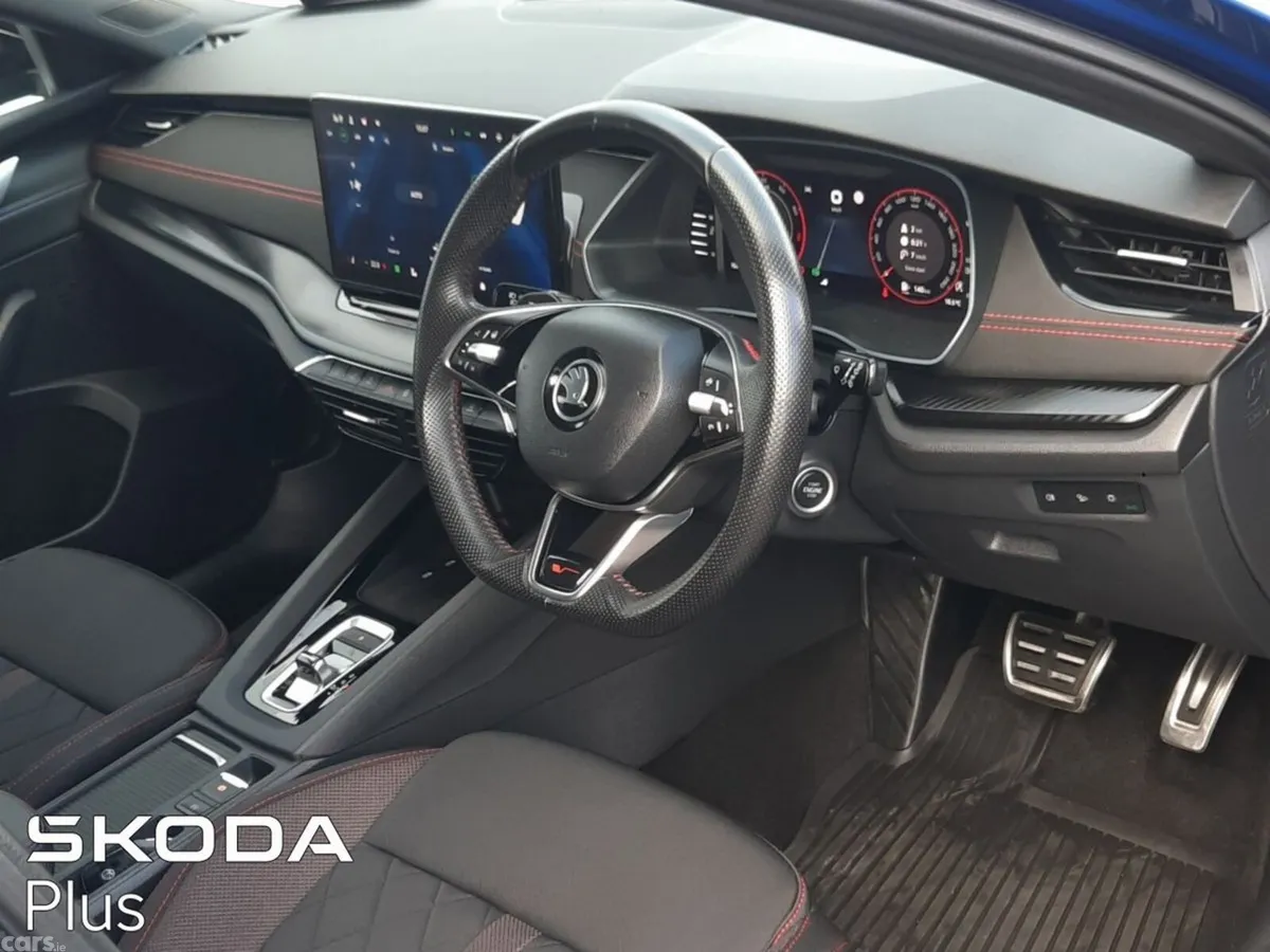 Skoda Octavia Saloon, Petrol, 2025, Blue