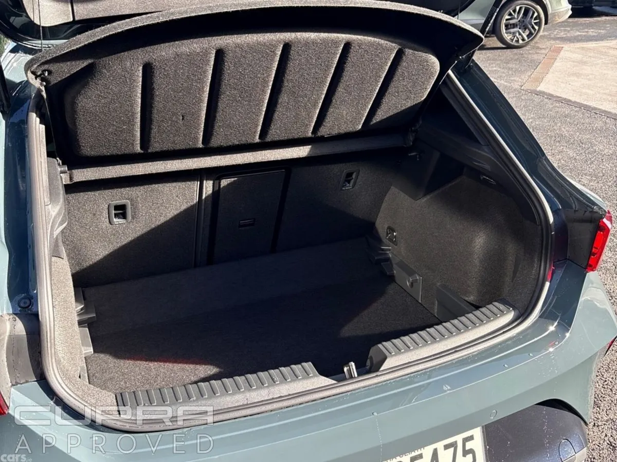 Cupra Leon Hatchback, Petrol, 2026, Blue