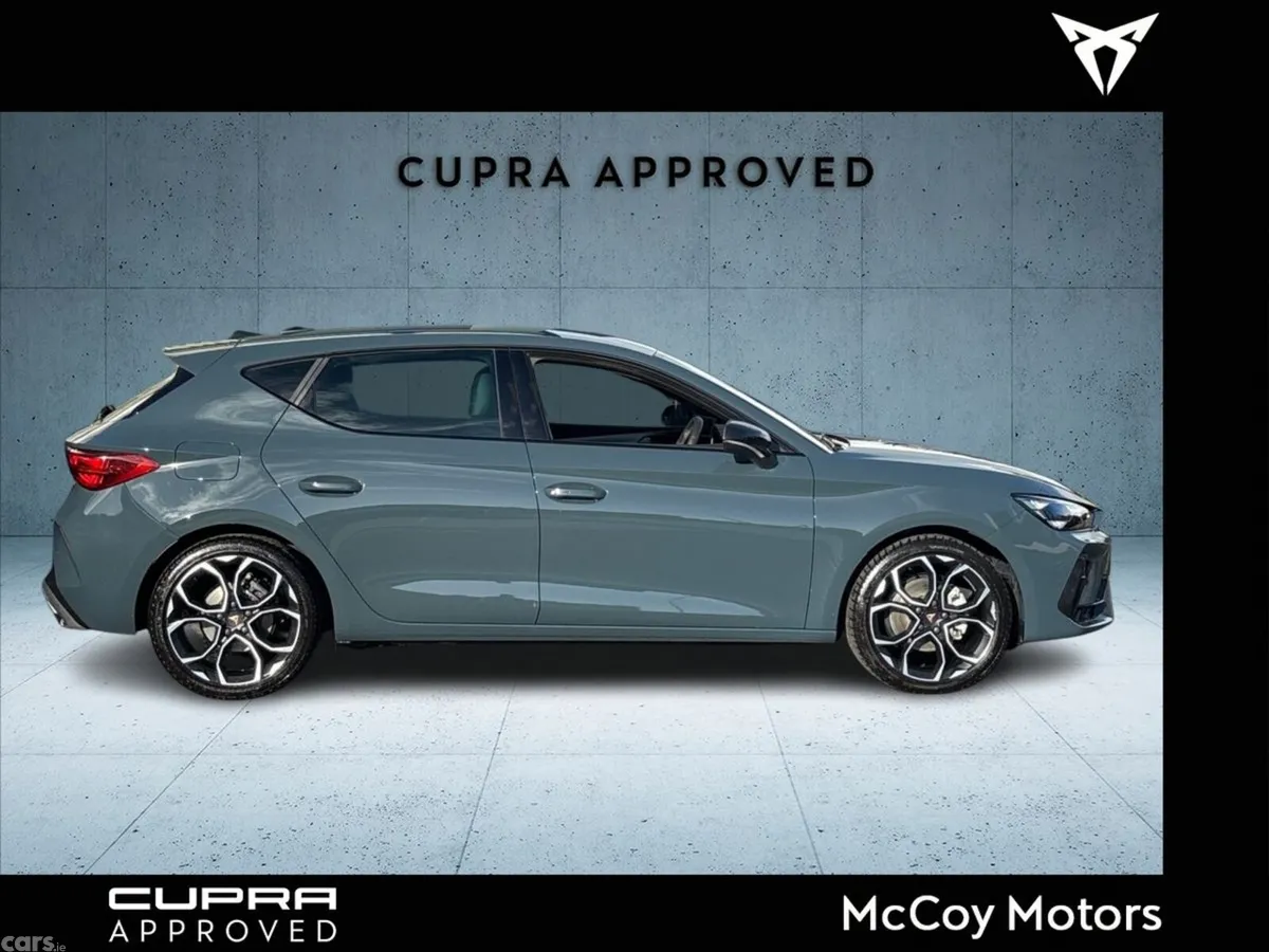 Cupra Leon Hatchback, Petrol, 2026, Blue