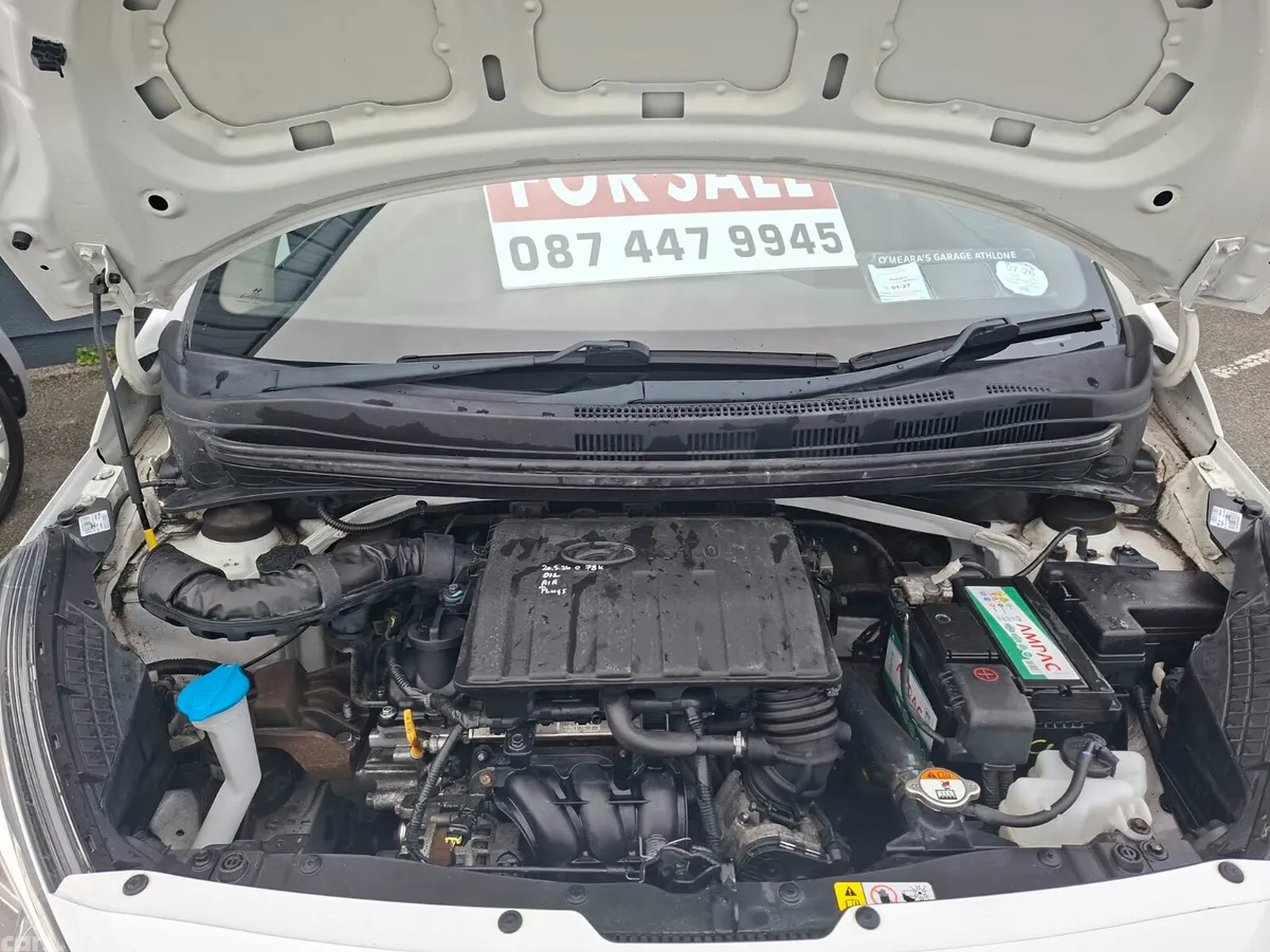 Hyundai i10 Hatchback, Petrol, 2017, White