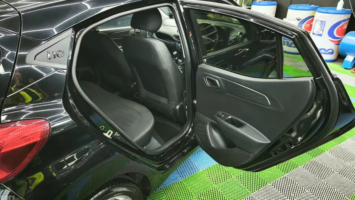 Hyundai i10 Hatchback, Petrol, 2021, Black