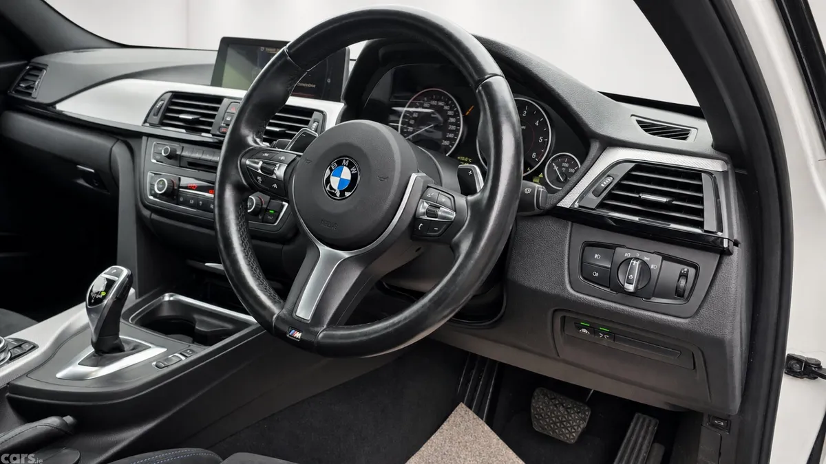 BMW 3-Series Saloon, Diesel, 2015, White