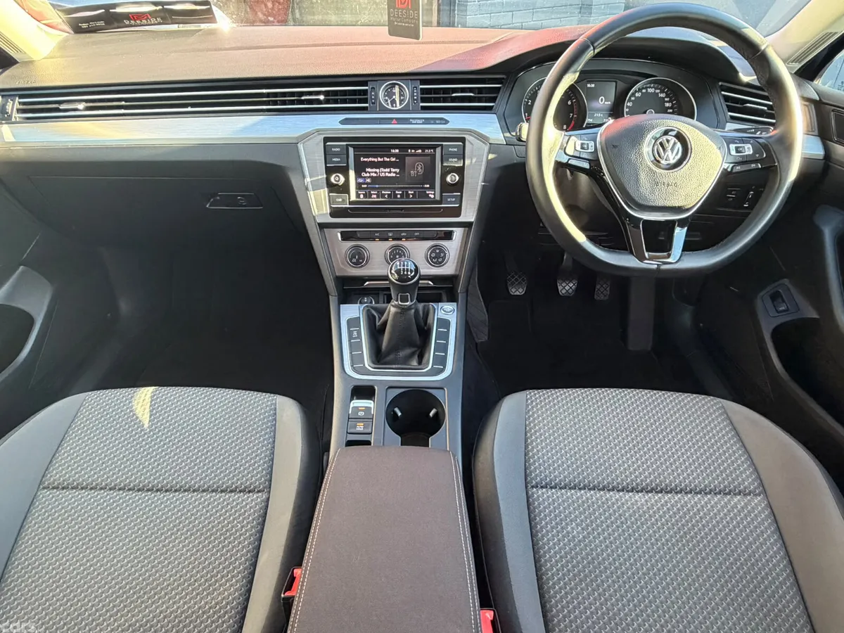 Volkswagen Passat Saloon, Petrol, 2018, Blue
