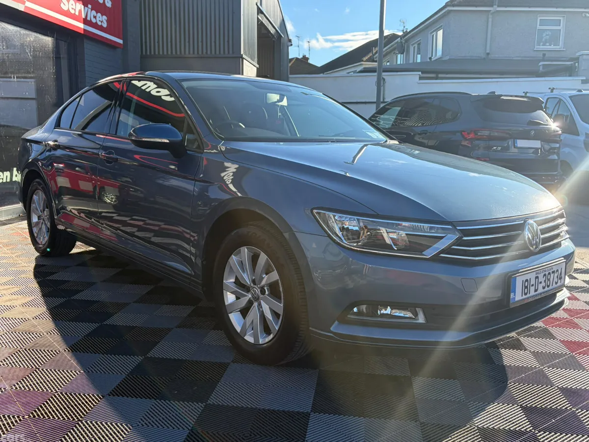 Volkswagen Passat Saloon, Petrol, 2018, Blue