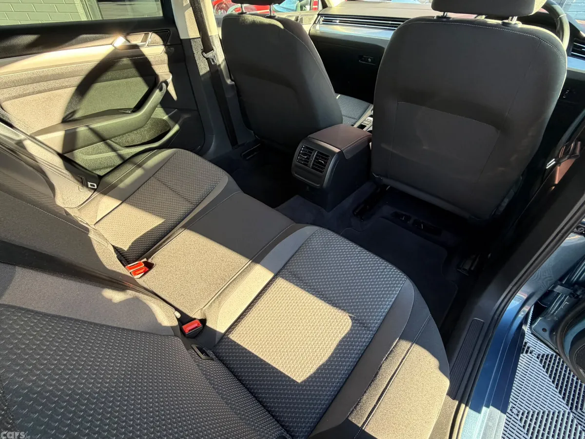Volkswagen Passat Saloon, Petrol, 2018, Blue