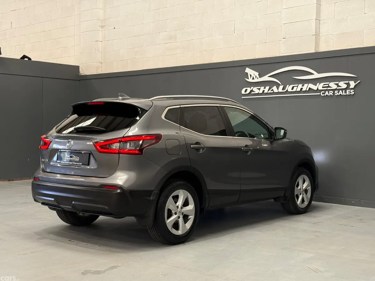 Nissan Qashqai MPV, Petrol, 2019, Grey