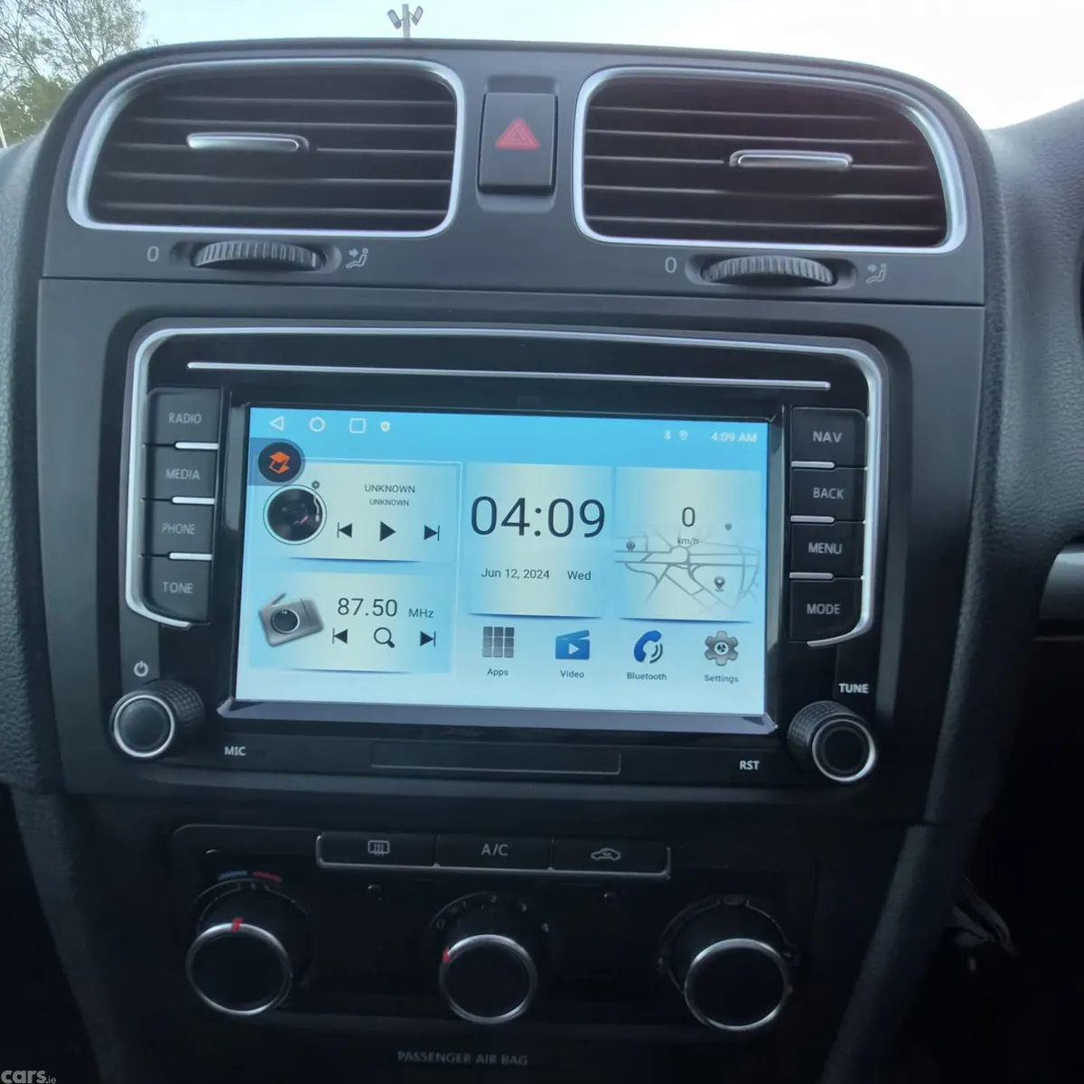 Volkswagen Golf Hatchback, Petrol, 2013, Red
