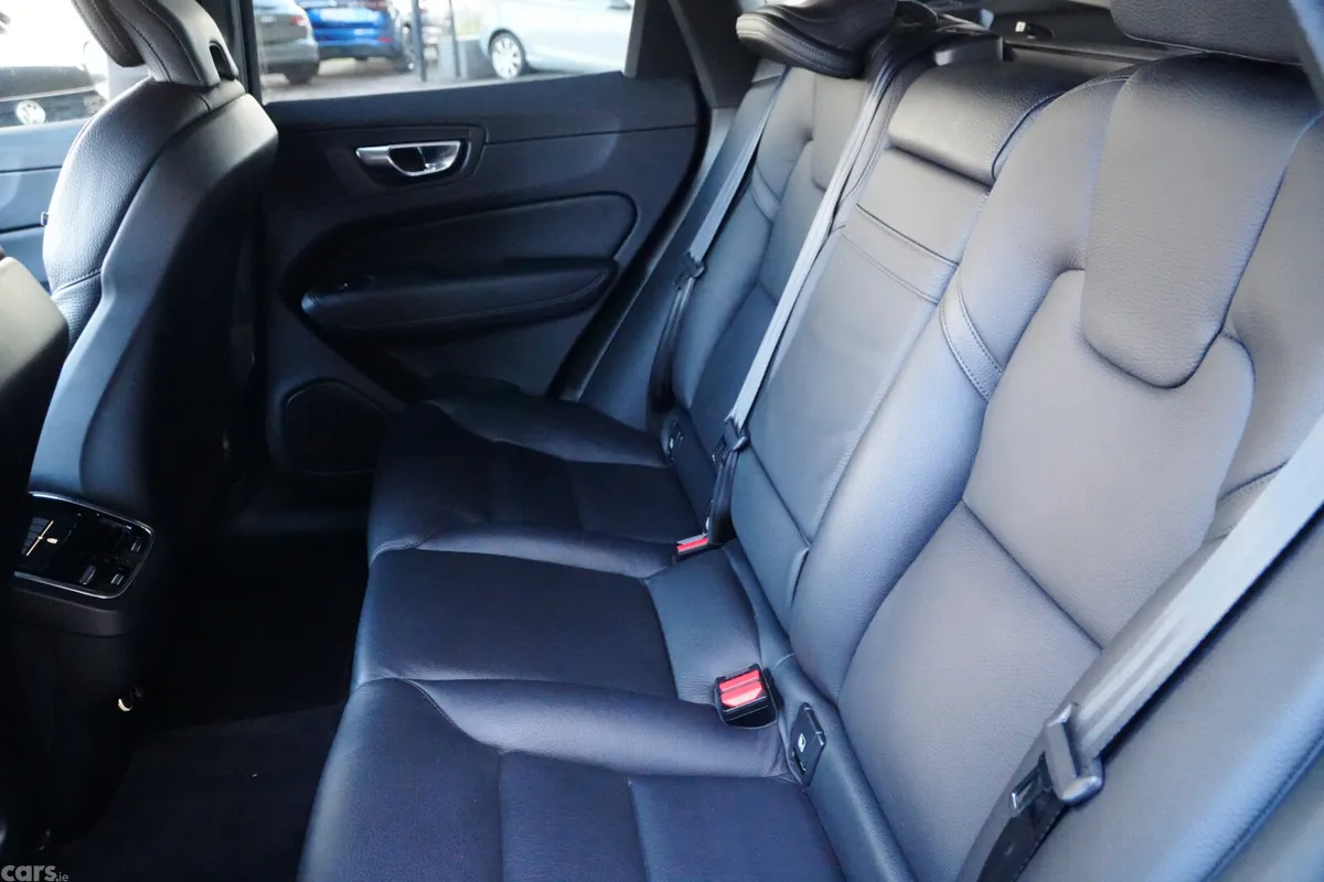 Volvo XC60 Estate, Diesel, 2018, Grey
