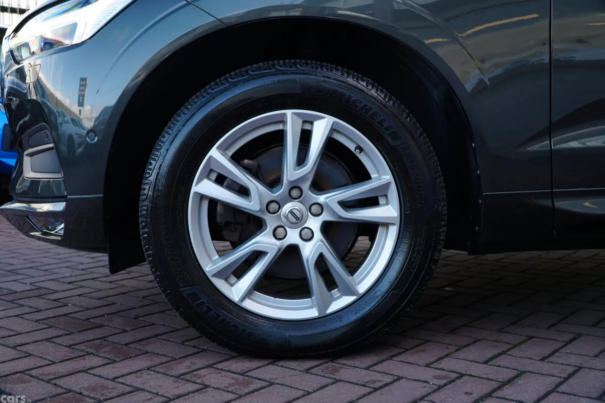 Volvo XC60 Estate, Diesel, 2018, Grey