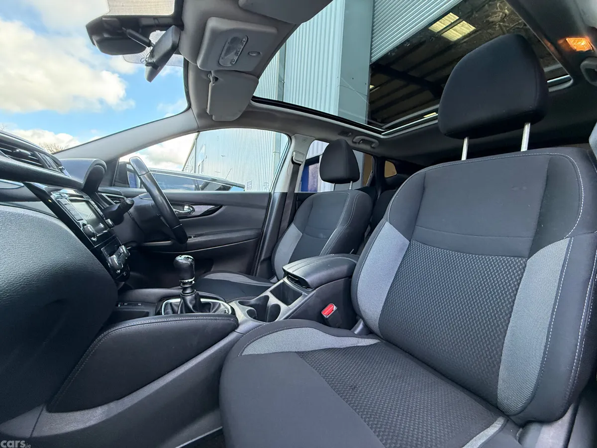 Nissan Qashqai MPV, Petrol, 2019, Grey