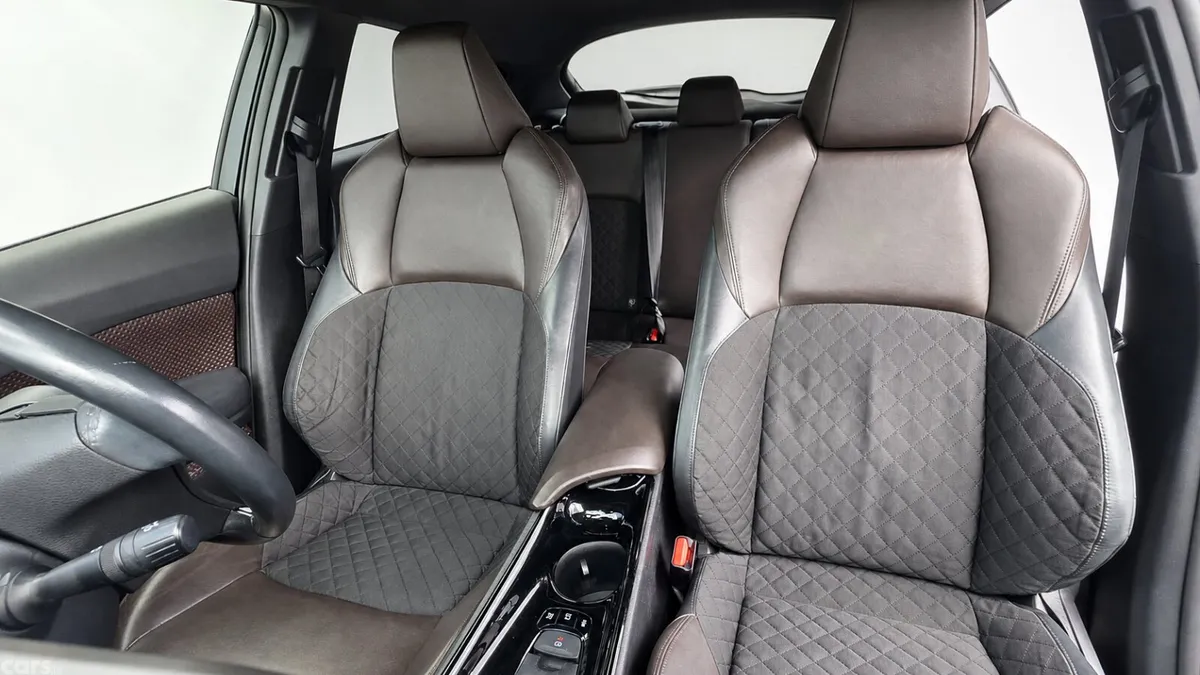 Toyota C-HR SUV, Petrol Hybrid, 2017, Grey