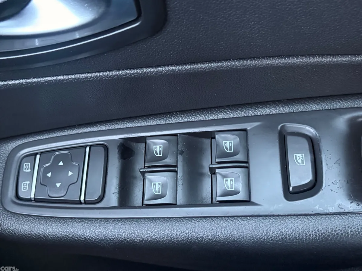 Renault Captur Hatchback, Diesel, 2018, Blue