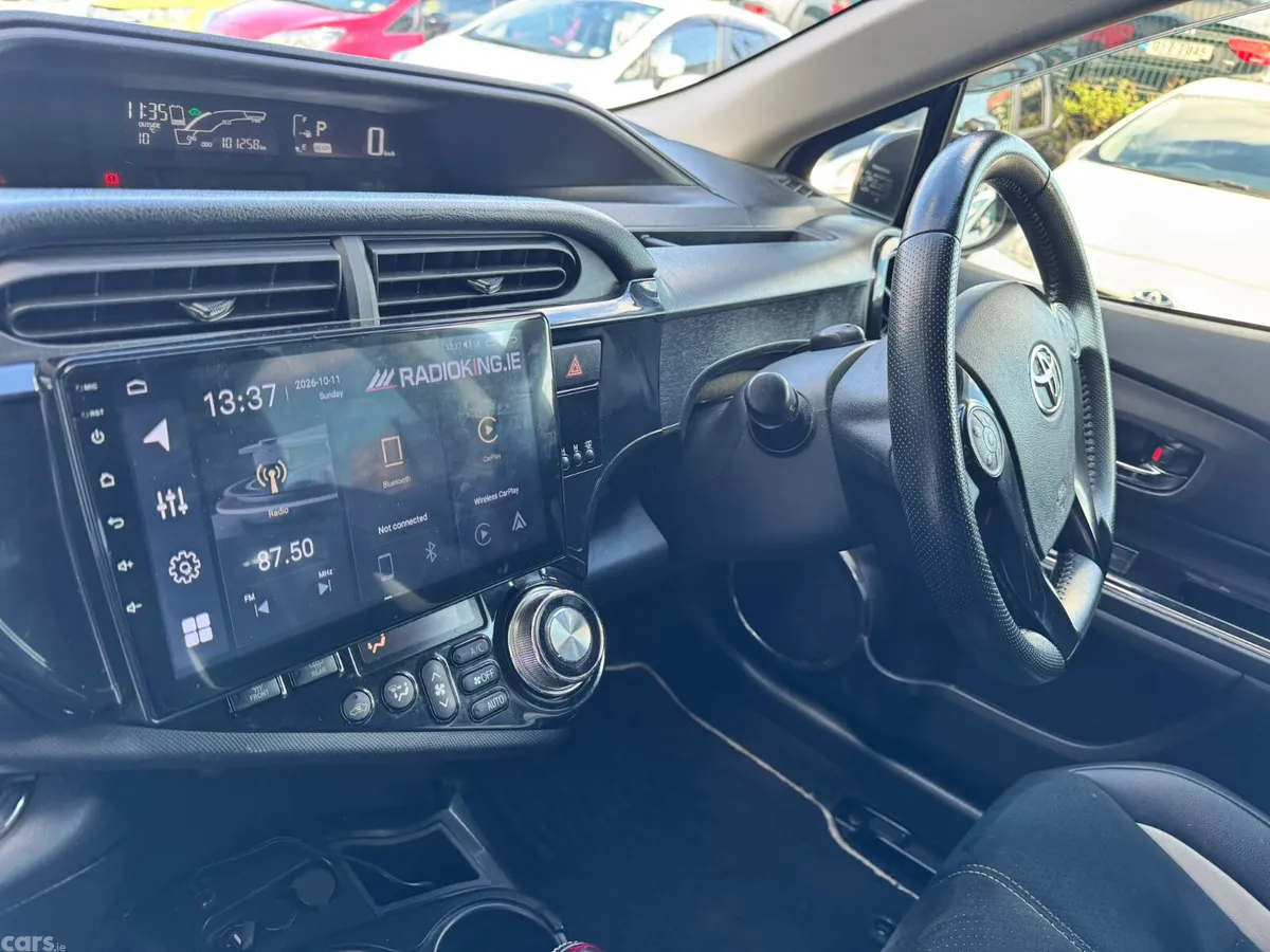 Toyota Aqua Hatchback, Petrol Hybrid, 2015, Black