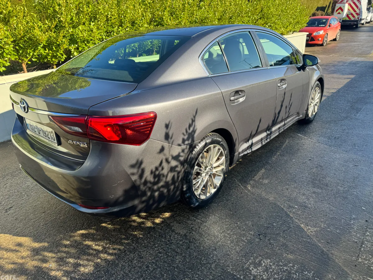 Toyota Avensis Saloon, Diesel, 2015, Grey