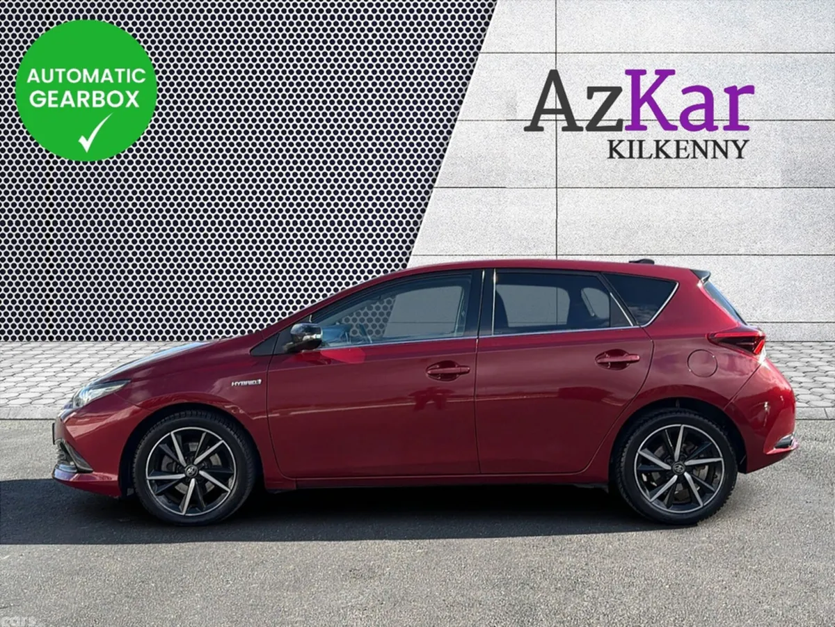 Toyota Auris Hatchback, Petrol Hybrid, 2018, Red