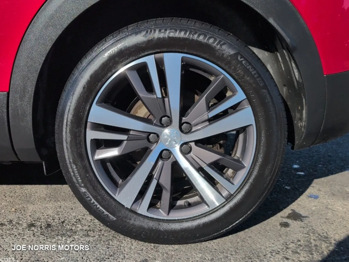 Peugeot 3008 MPV, Diesel, 2021, Red