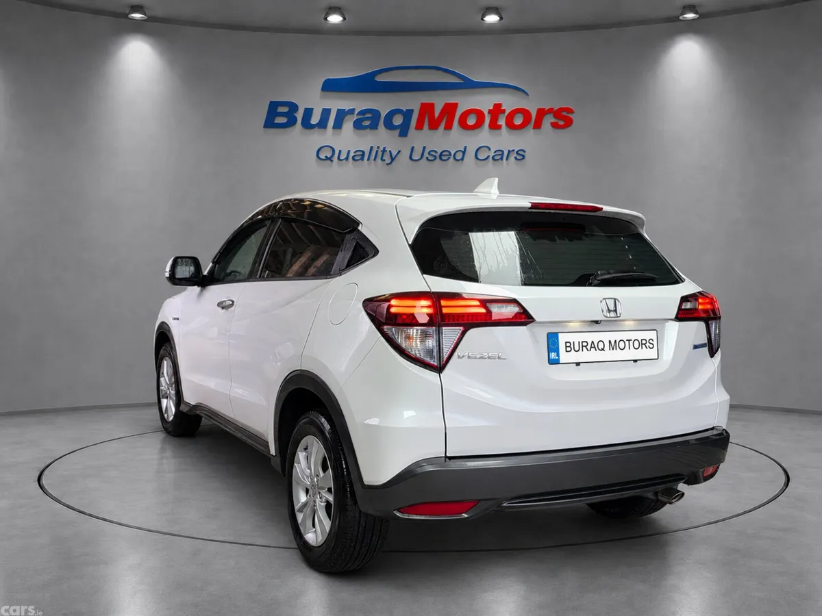 Honda Vezel SUV, Petrol Hybrid, 2017, White