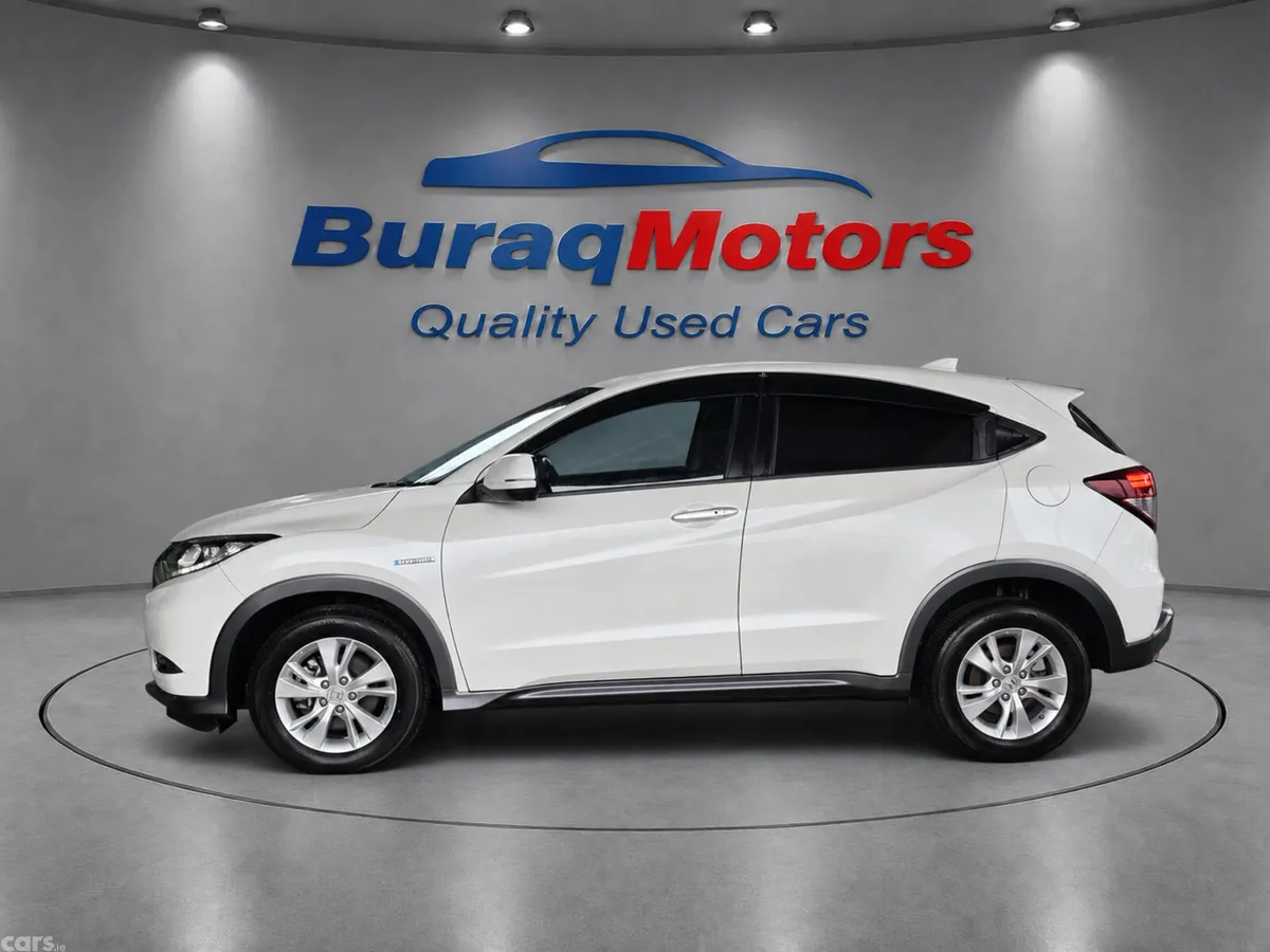 Honda Vezel SUV, Petrol Hybrid, 2017, White