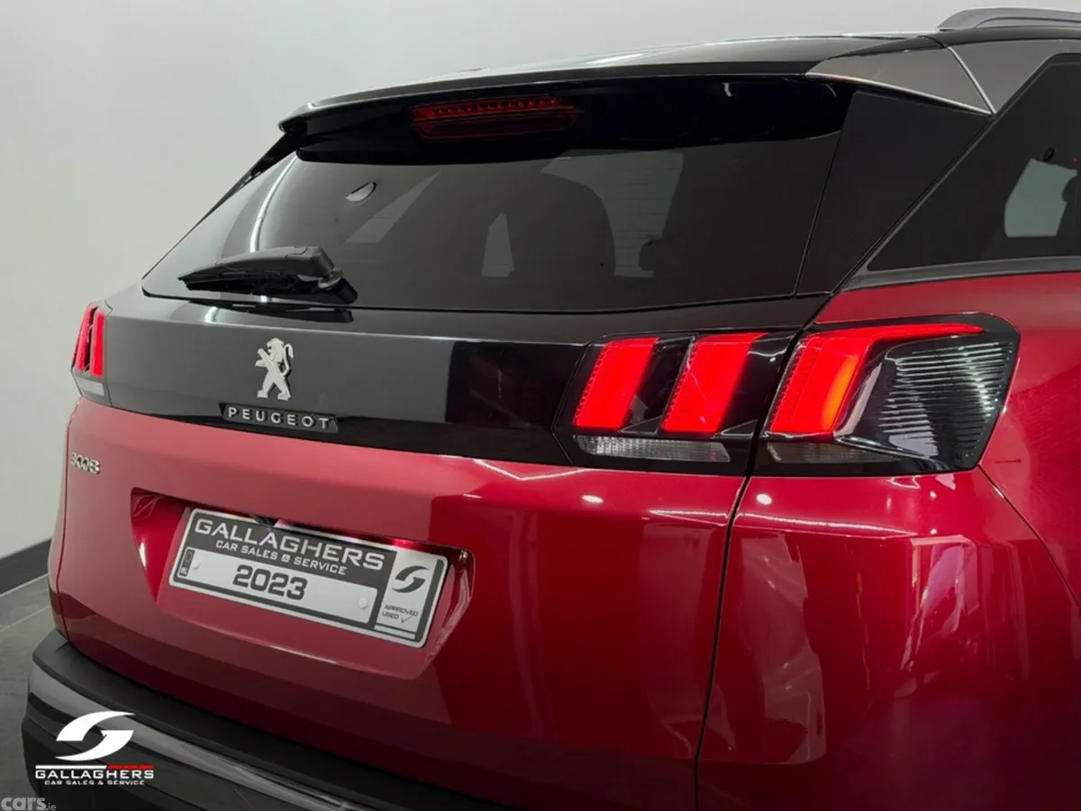 Peugeot 3008 MPV, Diesel, 2023, Red