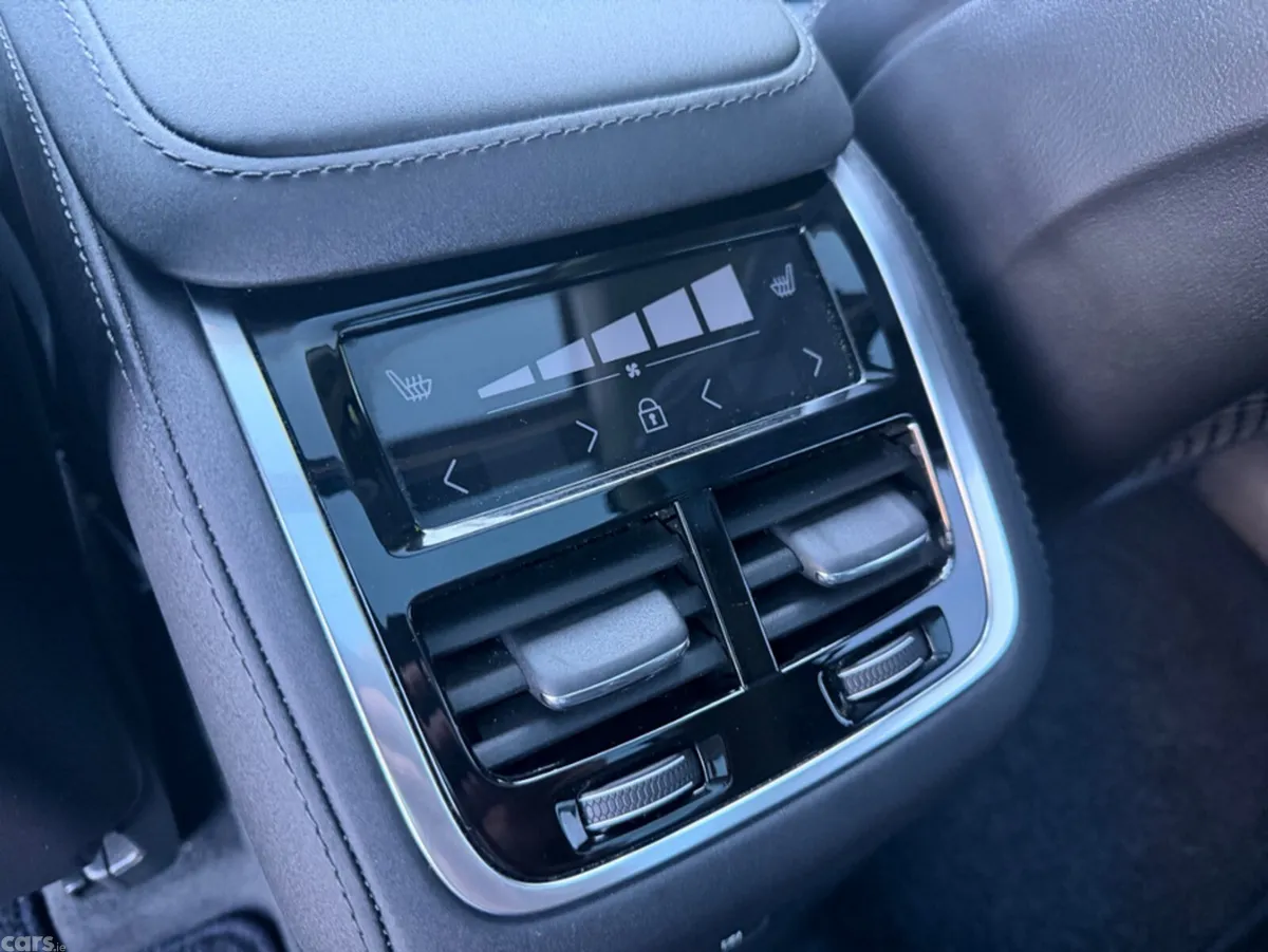 Volvo XC90 Estate, Petrol Plug-in Hybrid, 2025, Black