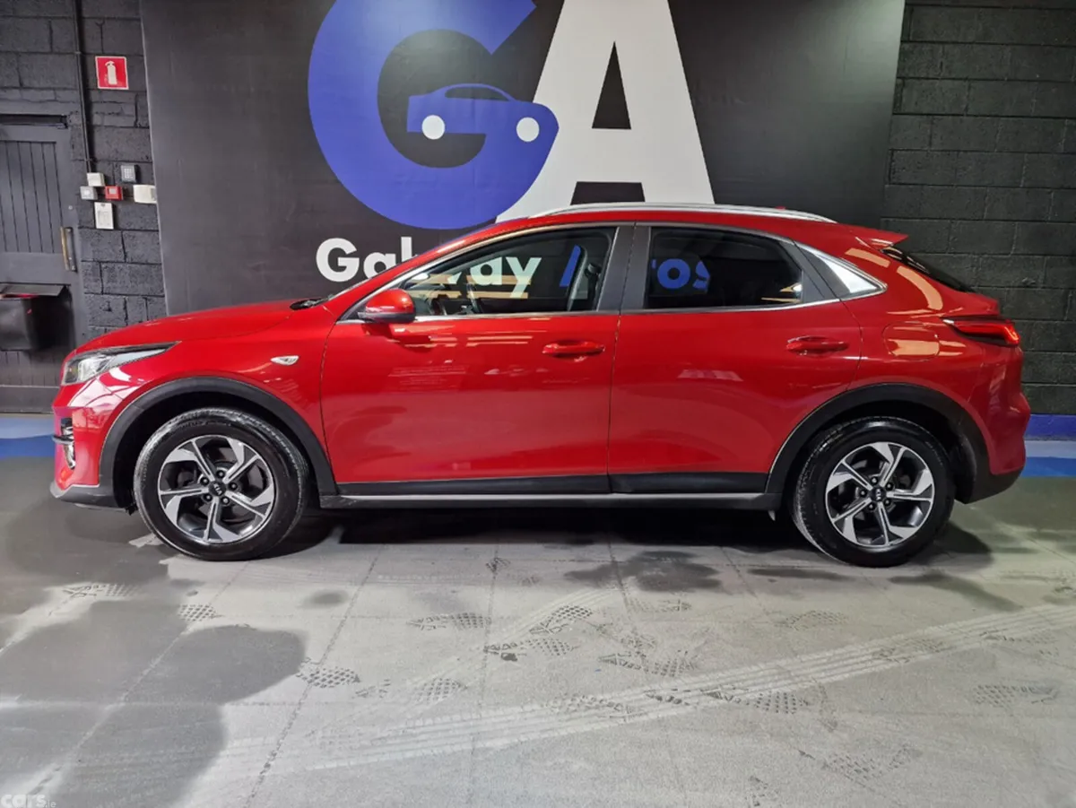 Kia XCeed Hatchback, Petrol, 2020, Red